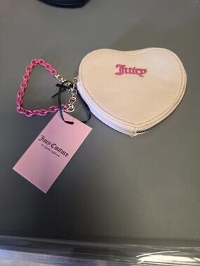 Juicy Couture Sandstone Can't Tame Her Heart Wallet Chain Wristlet NWT
